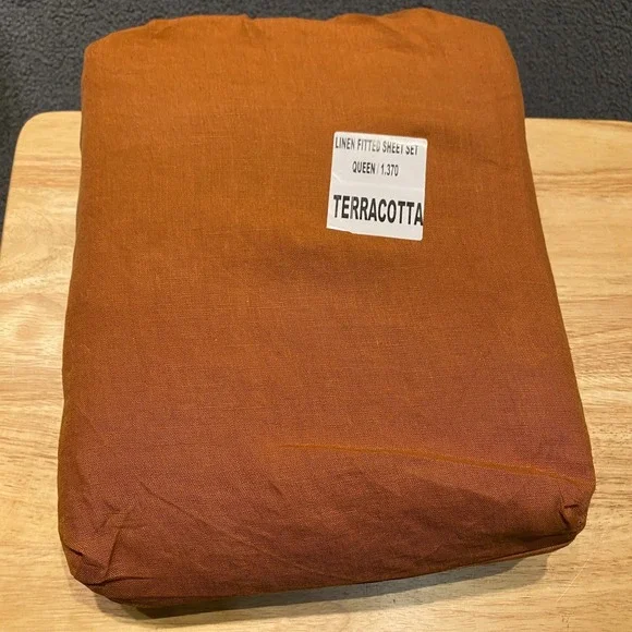 Quince European Linen Fitted Sheet Set Queen Terracotta Fitted + 2 Pillow Cases - Picture 4 of 6